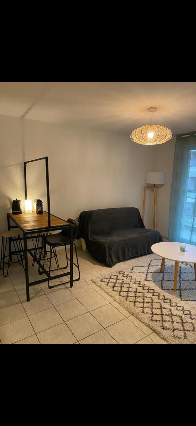 Appartement Calme Centre Ville Avec Place Parking ลิมอจส์ ภายนอก รูปภาพ